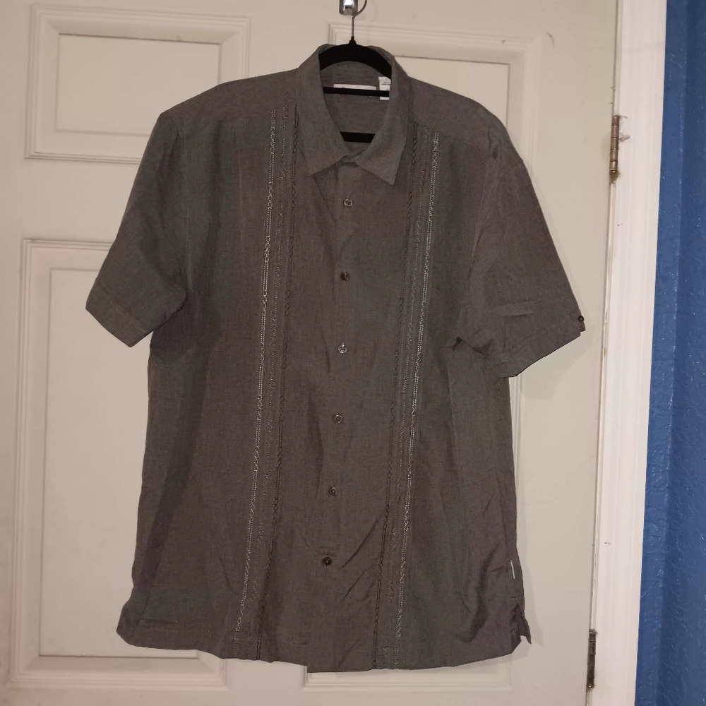 Cubavera Short-Sleeve Button-Down Shirt in Gray with Embroidered Panels Men Sz L